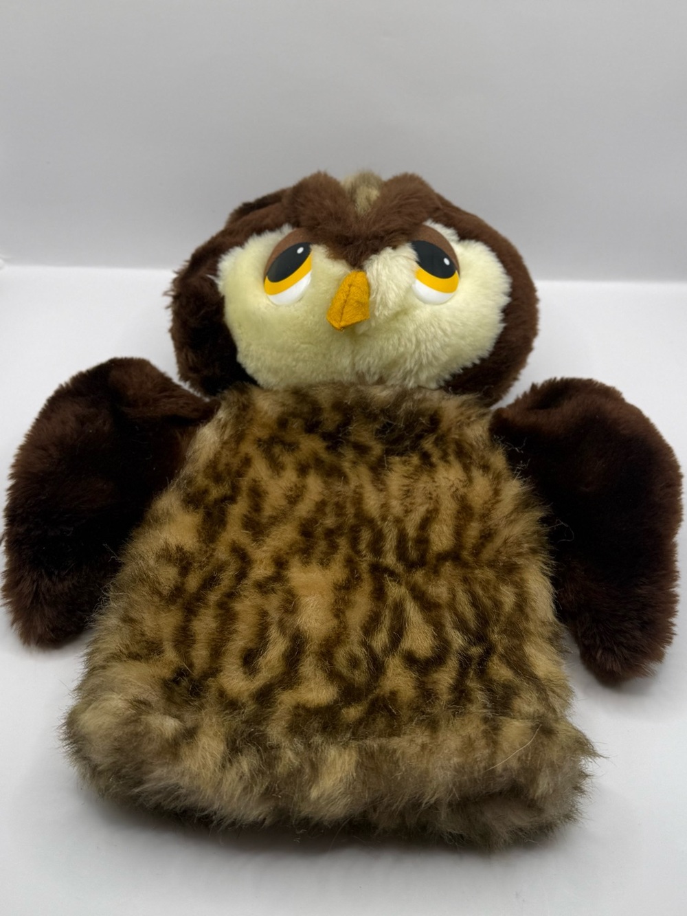 1982 Vintage Dakin Owl Hand Puppet Plush Stuffed Animal Learning Toy
